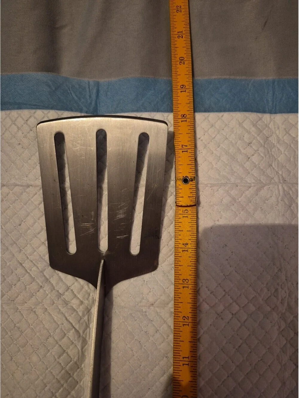 Barbecue Extra Long TURNER W/ Acacia Wood Handle 18